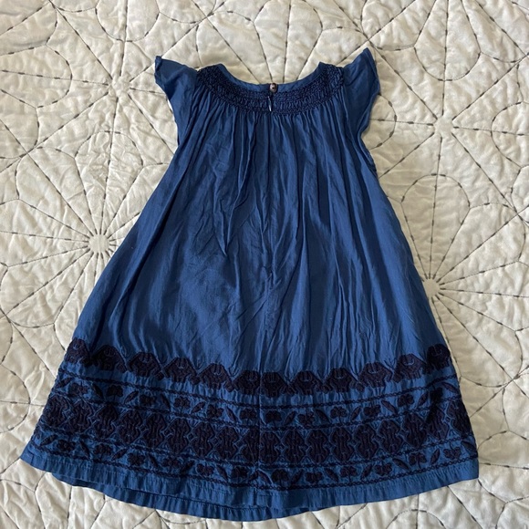 Roller Rabbit Embroidered Dress 2T - Picture 2 of 4
